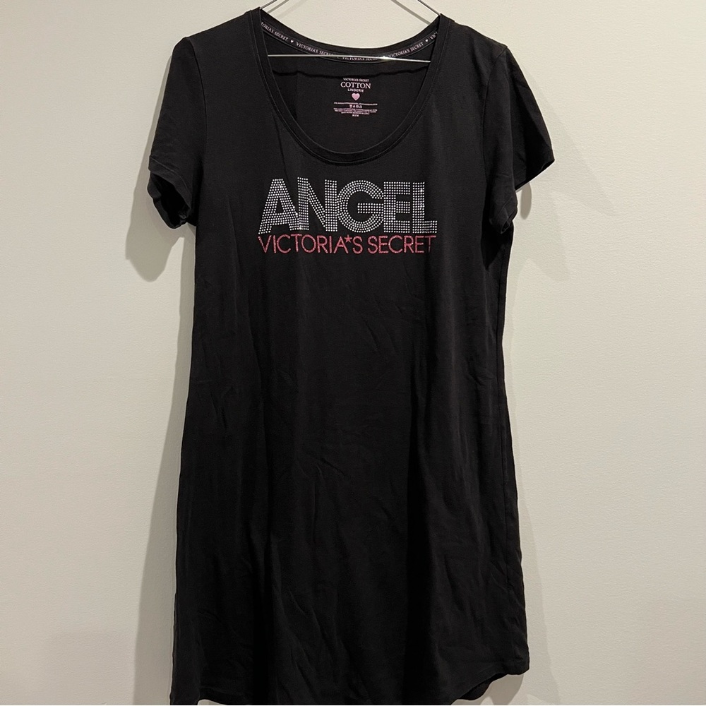 Victoria’s Secret Angels night gown